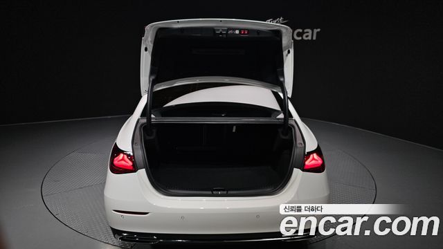 Mercedes-Benz E-Class (W214) E200 Avantgarde 2025 — фото 24