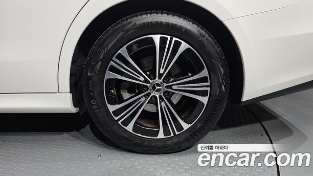 Mercedes-Benz E-Class (W214) E200 Avantgarde 2025 — фото 27