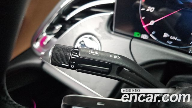 Mercedes-Benz E-Class (W214) E200 Avantgarde 2025 — фото 38