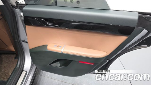 Hyundai Grandeur (GN7) 3.5 LPG 2WD Premium 2023 — фото 25