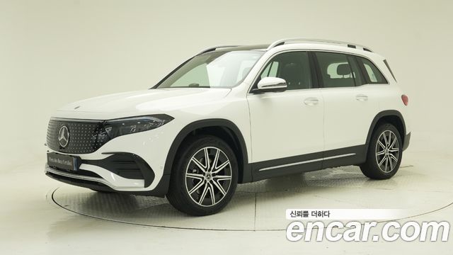 Mercedes-Benz EQB (X243) EQB300 4MATIC AMG Line