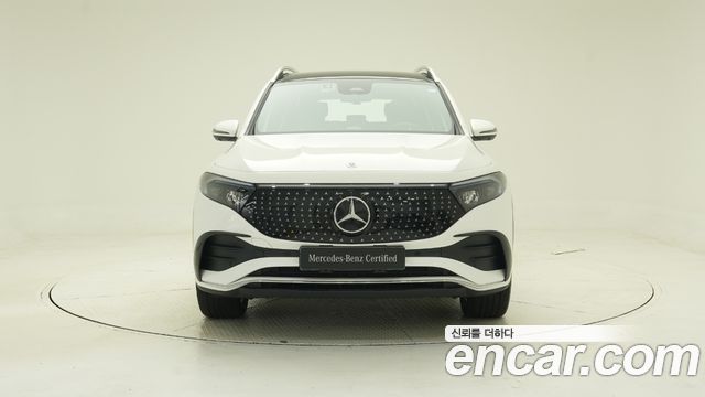 Mercedes-Benz EQB (X243) EQB300 4MATIC AMG Line 2026 — фото 3
