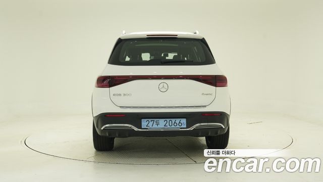 Mercedes-Benz EQB (X243) EQB300 4MATIC AMG Line 2026 — фото 4