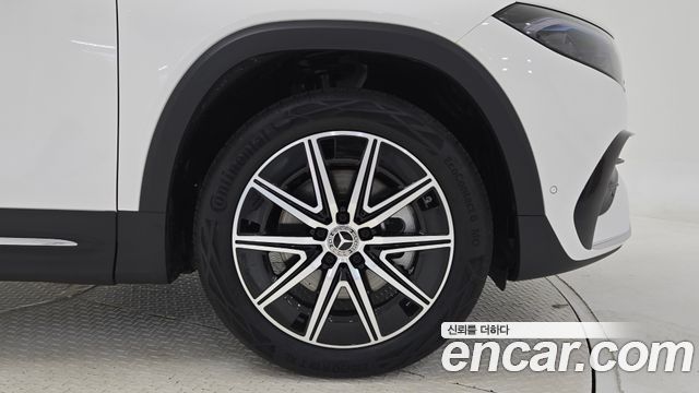Mercedes-Benz EQB (X243) EQB300 4MATIC AMG Line 2026 — фото 5