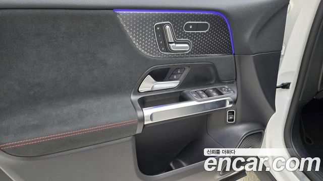 Mercedes-Benz EQB (X243) EQB300 4MATIC AMG Line 2026 — фото 19