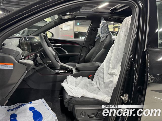 Audi Q5 (80A) 40 TDI Quattro S Line Black Edition 2025 — фото 8