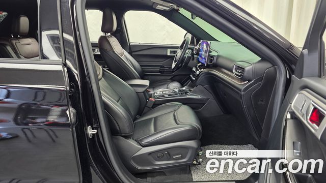 Ford Explorer (VI) 3.0 Platinum 4WD 2021 — фото 11