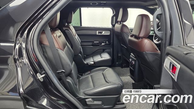 Ford Explorer (VI) 3.0 Platinum 4WD 2021 — фото 12