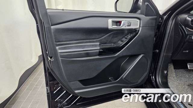Ford Explorer (VI) 3.0 Platinum 4WD 2021 — фото 24