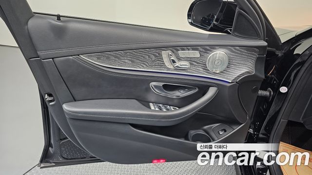 Mercedes-Benz E-Class (W213) E350 4MATIC AMG Line 2022 — фото 30