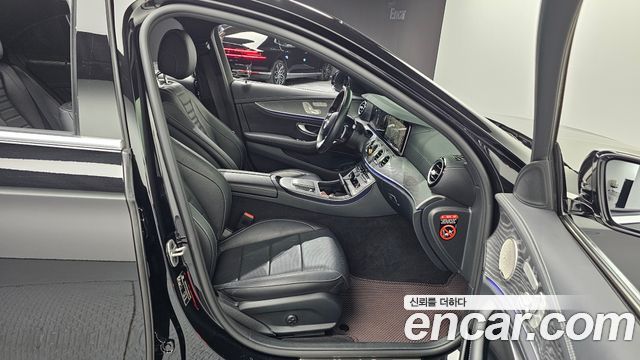 Mercedes-Benz E-Class (W213) E350 4MATIC AMG Line 2022 — фото 32