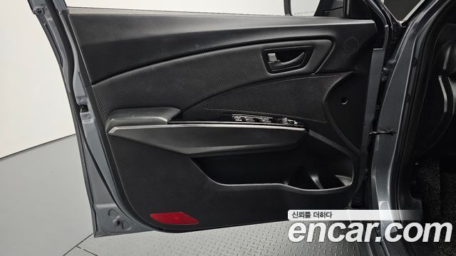 KG Mobility (SsangYong) Very New Tivoli Gasoline 1.5 4WD Limitied Edition 2021 — фото 24