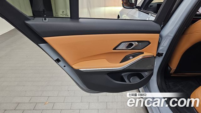 BMW 3 Series (G20) 320i M Sport 2025 — фото 31