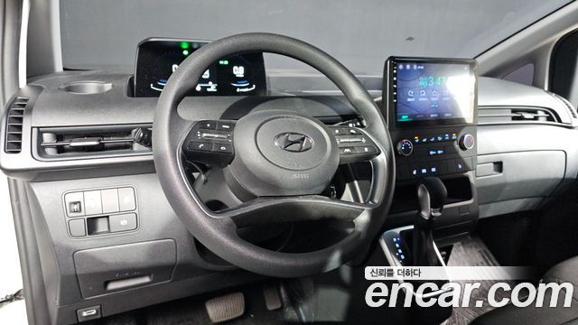 Hyundai Staria Cargo 3-Seater Smart 2023 — фото 11