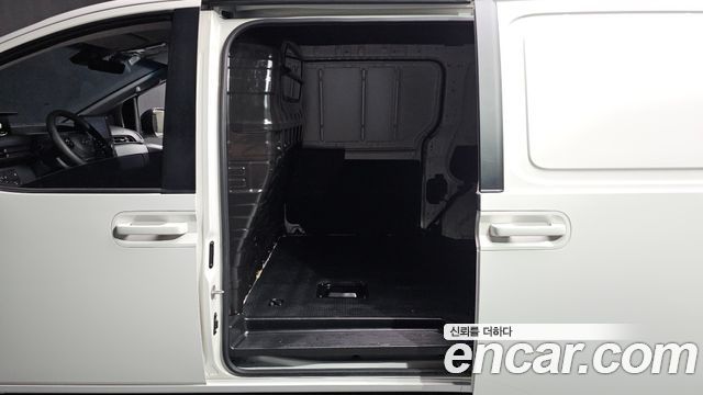 Hyundai Staria Cargo 3-Seater Smart 2023 — фото 18