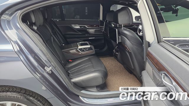 BMW 7 Series (G11) 730Ld xDrive 2016 — фото 12