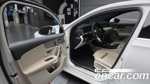 Mercedes-Benz A-Class (W177) A220 Sedan 2024 — фото 10