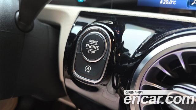 Mercedes-Benz A-Class (W177) A220 Sedan 2024 — фото 27