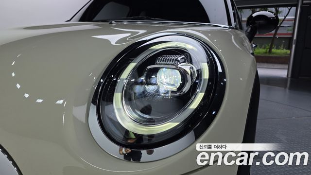 MINI Cooper 5Door HIGH 3rd 2019 — фото 28