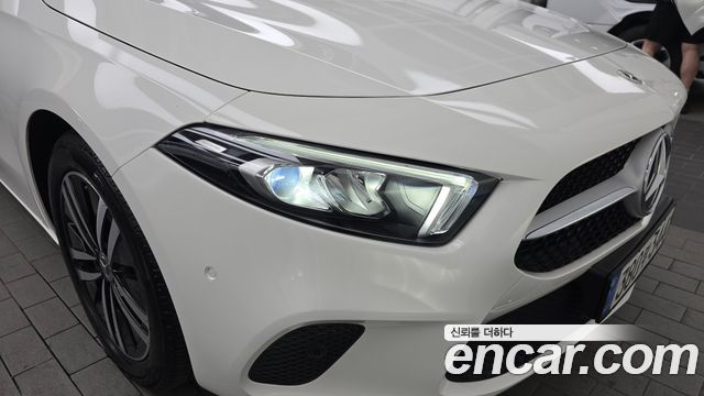 Mercedes-Benz A-Class (W177) A220 Hatchback 2021 — фото 22