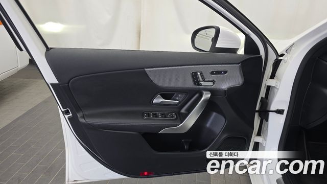 Mercedes-Benz A-Class (W177) A220 Hatchback 2021 — фото 24