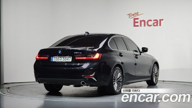 BMW 3 Series (G20) 320e Luxury 2022 — фото 2