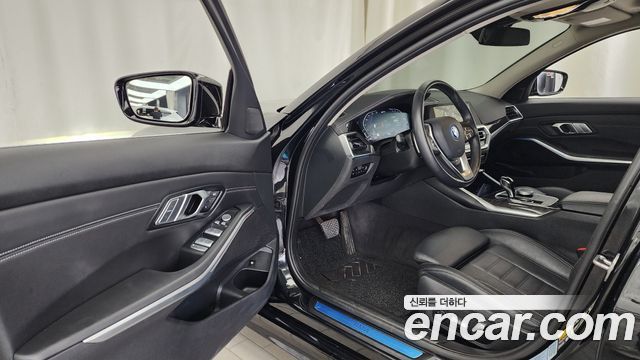 BMW 3 Series (G20) 320e Luxury 2022 — фото 10