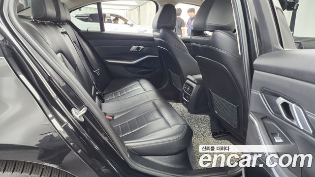 BMW 3 Series (G20) 320e Luxury 2022 — фото 12