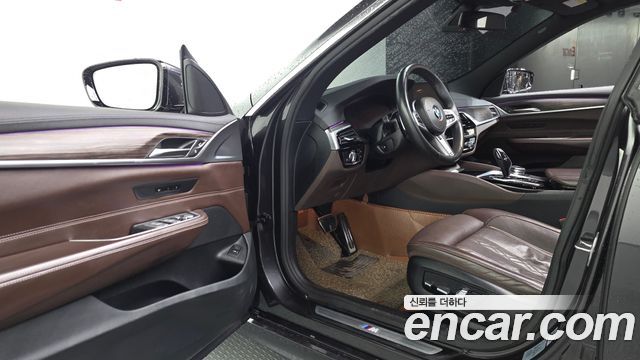 BMW 6 Series GT (G32) 620d xDrive M Sport 2020 — фото 10