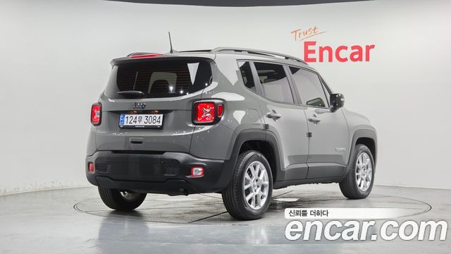 Jeep Renegade 1.3 Longitude 2022 — фото 2