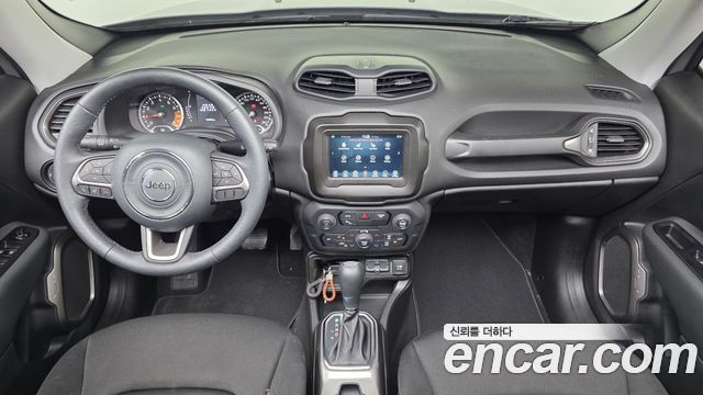 Jeep Renegade 1.3 Longitude 2022 — фото 7