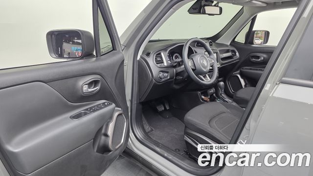 Jeep Renegade 1.3 Longitude 2022 — фото 10