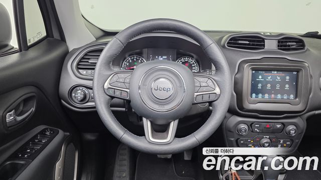 Jeep Renegade 1.3 Longitude 2022 — фото 17