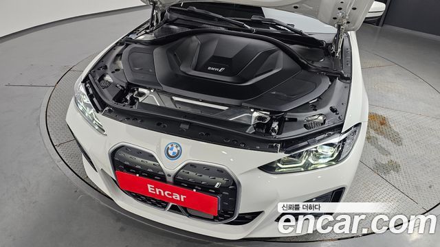 BMW i4 eDrive40 M Sports 2022 — фото 6