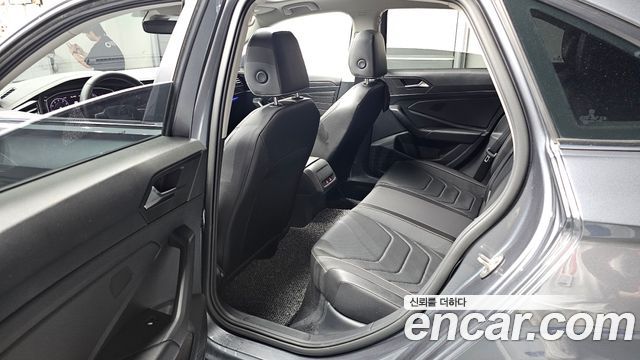 Volkswagen Jetta (VII) 1.5 TSI Prestige 2023 — фото 15