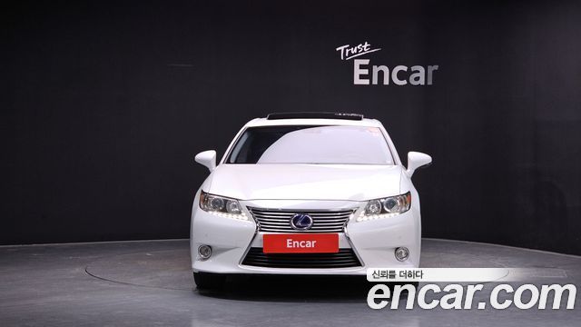 Lexus ES300h Executive XV60 2013 — фото 3