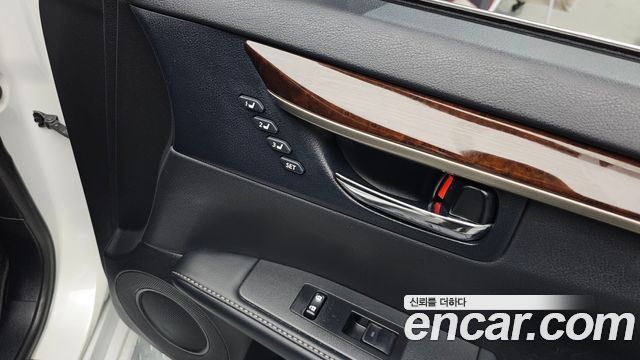 Lexus ES300h Executive XV60 2013 — фото 18