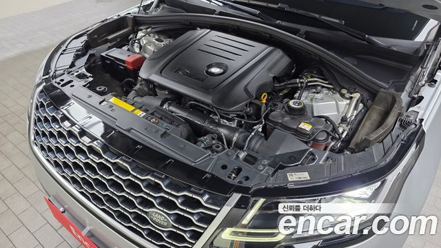 Land Rover Range Rover Velar 2.0 D240 SE 2018 — фото 6