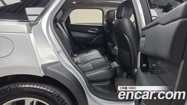 Land Rover Range Rover Velar 2.0 D240 SE 2018 — фото 11