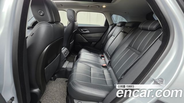 Land Rover Range Rover Velar 2.0 D240 SE 2018 — фото 12