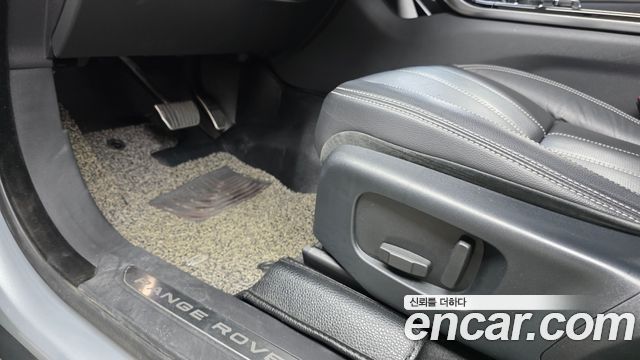 Land Rover Range Rover Velar 2.0 D240 SE 2018 — фото 14