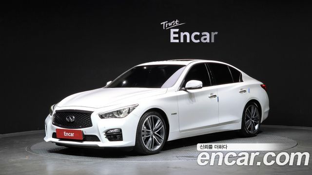 Infiniti Q50 3.5 Hybrid Essence