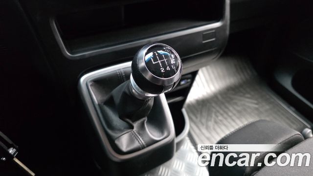 Hyundai Staria Cargo 3-Seater Smart 2022 — фото 9