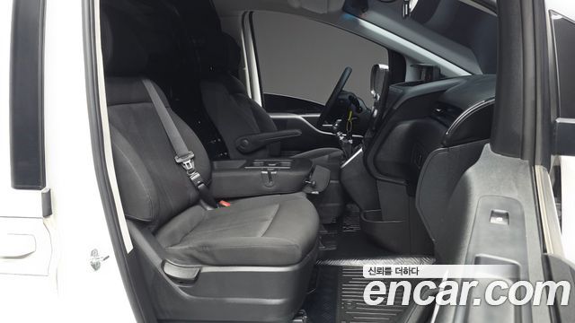 Hyundai Staria Cargo 3-Seater Smart 2022 — фото 11