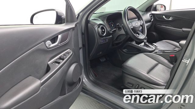 Hyundai Kona Gasoline 2.0 2WD Inspiration 2021 — фото 10
