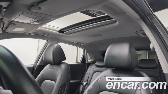 Hyundai Kona Gasoline 2.0 2WD Inspiration 2021 — фото 18
