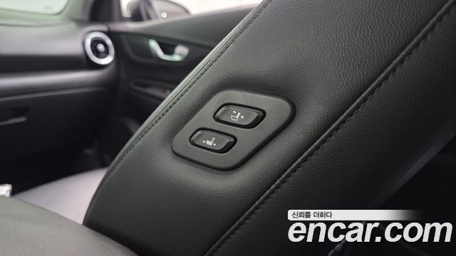 Hyundai Kona Gasoline 2.0 2WD Inspiration 2021 — фото 19