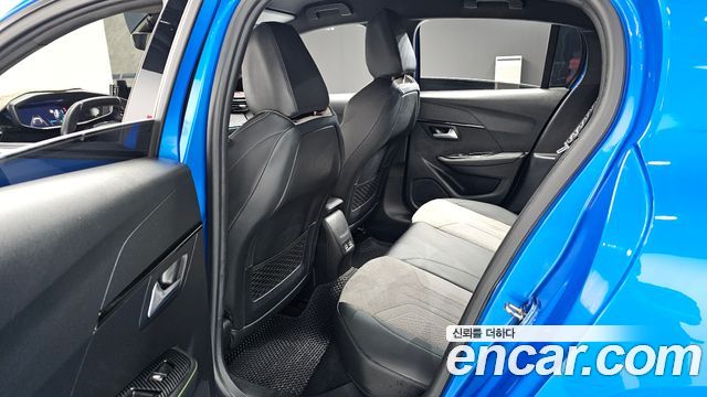 Peugeot e-208 (II) GT Line 2021 — фото 15