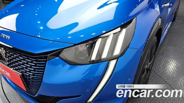 Peugeot e-208 (II) GT Line 2021 — фото 28