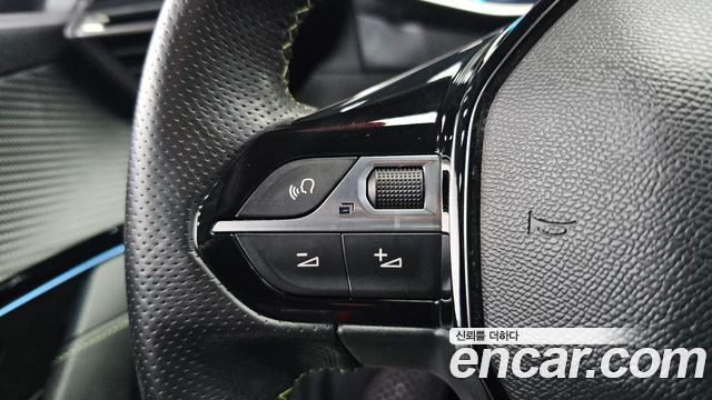 Peugeot e-208 (II) GT Line 2021 — фото 36